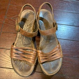Born Saltona sandals
